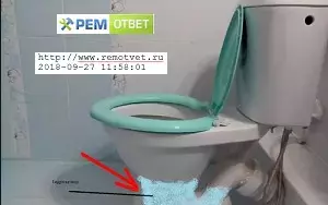 Чтобы вода не замерзла в унитазе