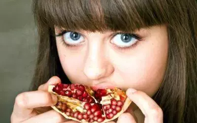 Гранат при густой крови