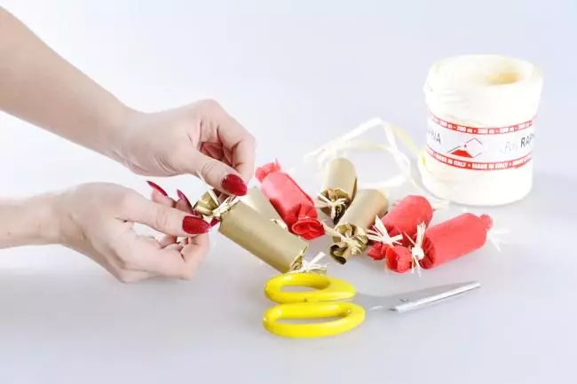 Новогодние букеты в корзине — изображение 18